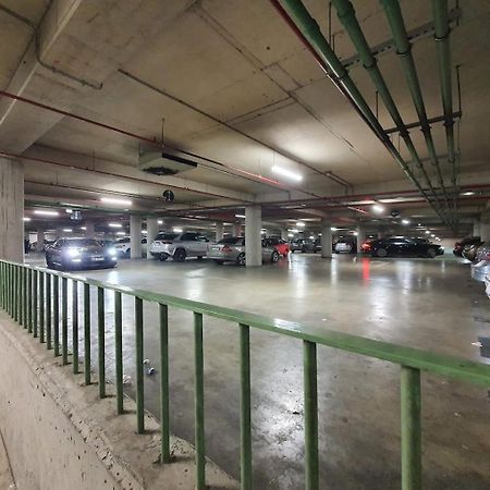 Luxurious Central Stay - Self Check-In Тирана Экстерьер фото